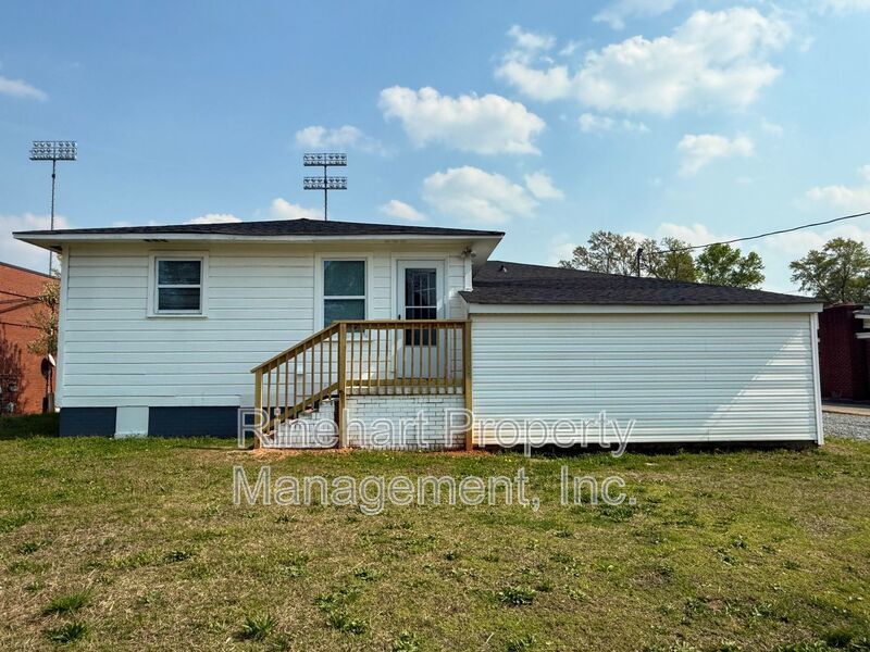 Fully Renovated 3-Bedroom, 1 Bathroom Home property image