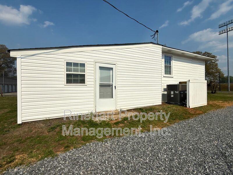 Fully Renovated 3-Bedroom, 1 Bathroom Home property image