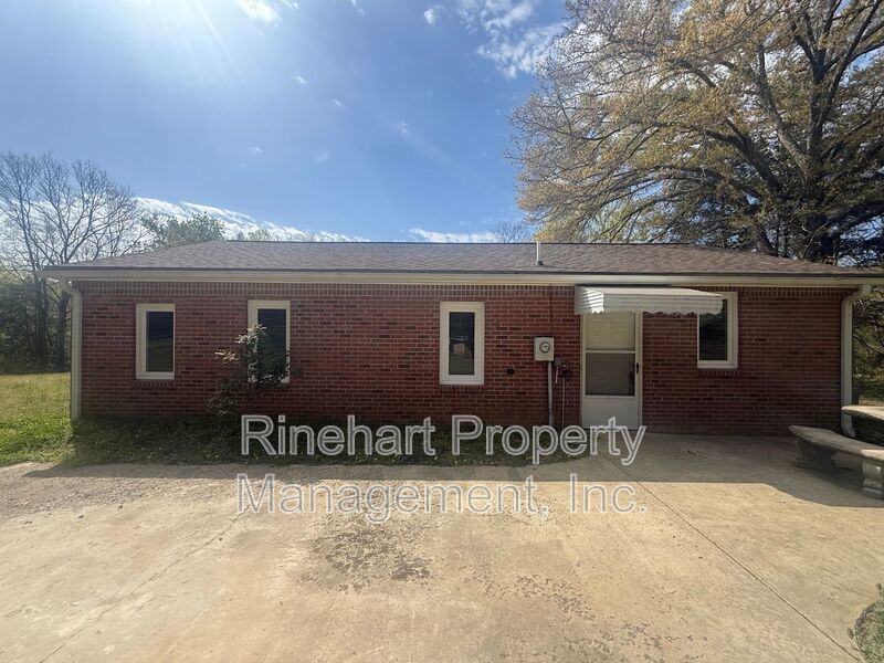 Peaceful Country Living on 2 Acres – 2BR Home in Chester property image
