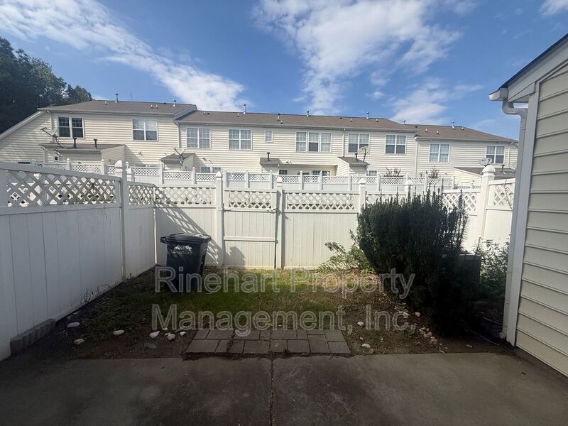 3 bedroom 2.5 bathroom Fieldstone Townhouse in Fort Mill! property image