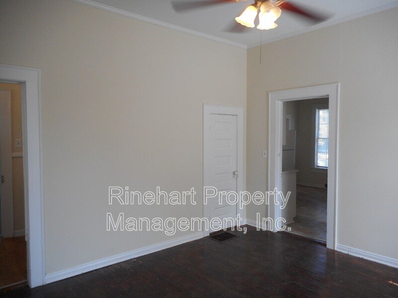 2 bedroom 1 bathroom Sunlight Filled Bungalow property image