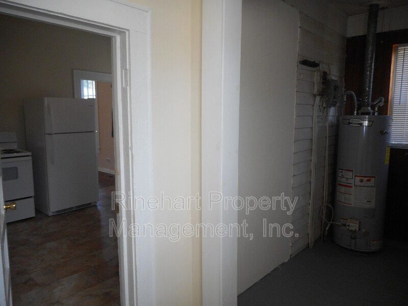 2 bedroom 1 bathroom Sunlight Filled Bungalow property image