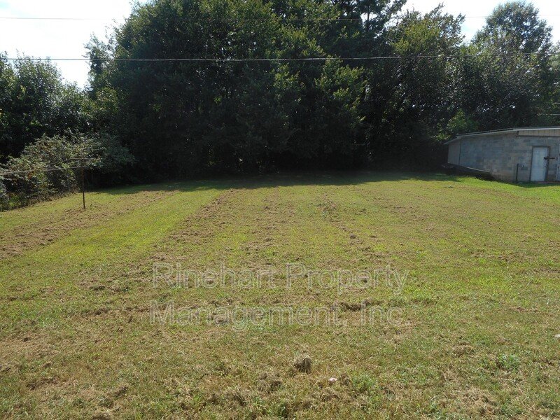 2 bedroom 1 bathroom Sunlight Filled Bungalow property image