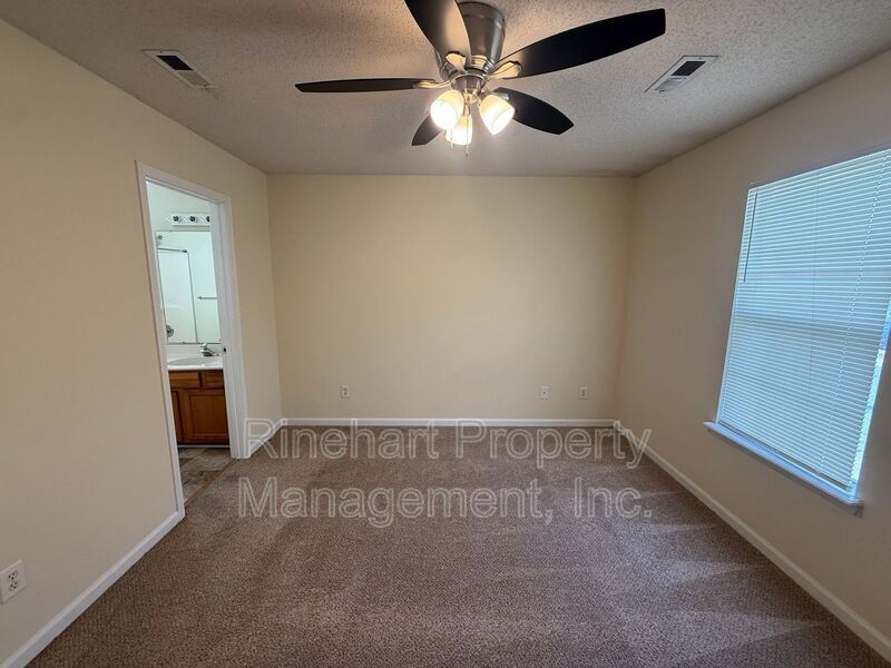 3 Bedroom in Glenn Eagle Subdivision! property image