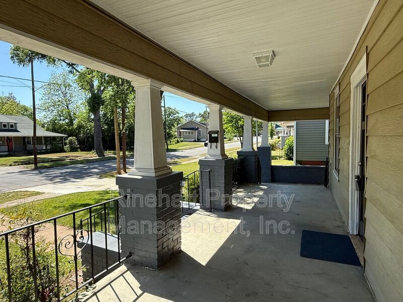 3 Bedroom 1 Bath Home With Large Front Porch property image