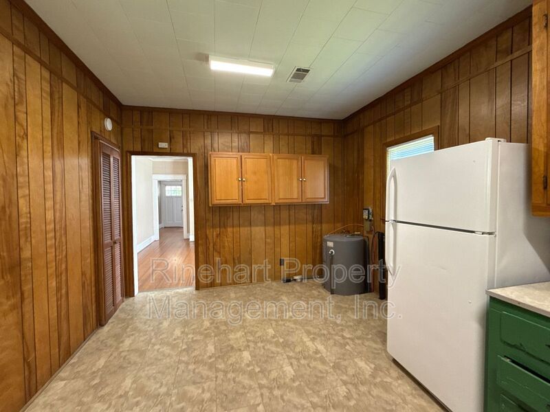 3 Bedroom 1 Bath Home With Large Front Porch property image