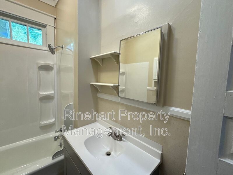 3 Bedroom 1 Bath Home With Large Front Porch property image