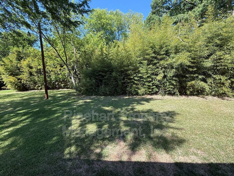 3 Bedroom 1 Bath Home With Large Front Porch property image