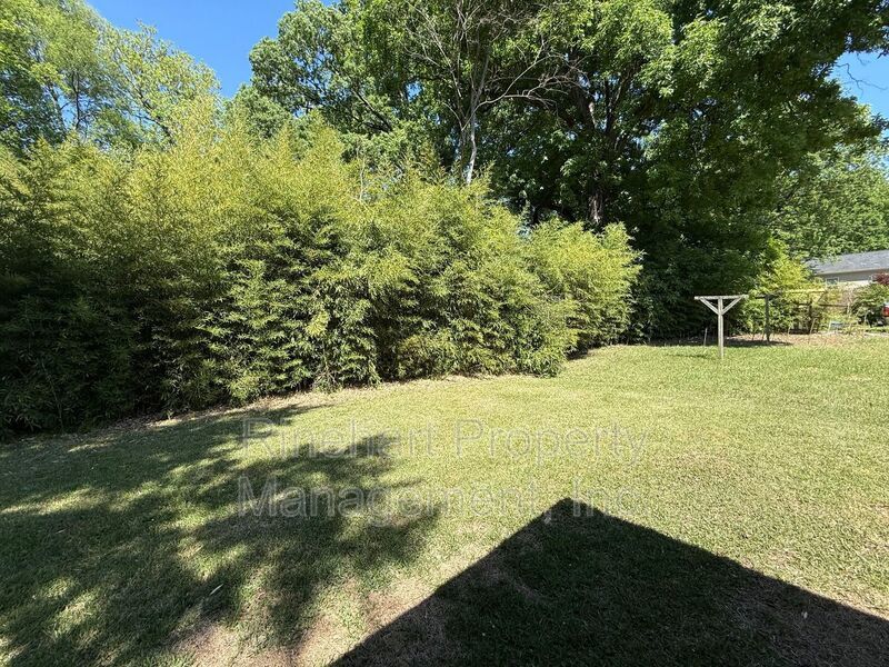3 Bedroom 1 Bath Home With Large Front Porch property image