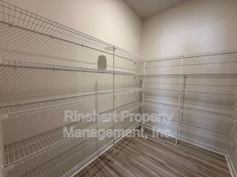 BRAND NEW TOWNHOME w/ Garage Parking ***RENT SPECIAL: $0 FIRST MONTH'S RENT*** property image