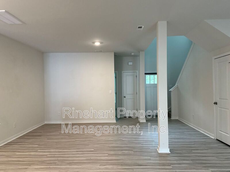 BRAND NEW TOWNHOME w/ Garage Parking ***RENT SPECIAL: $0 FIRST MONTH'S RENT*** property image