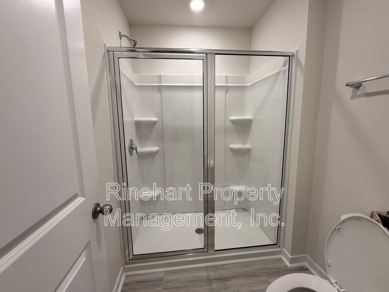 BRAND NEW TOWNHOME w/ Garage Parking ***RENT SPECIAL: $0 FIRST MONTH'S RENT*** property image
