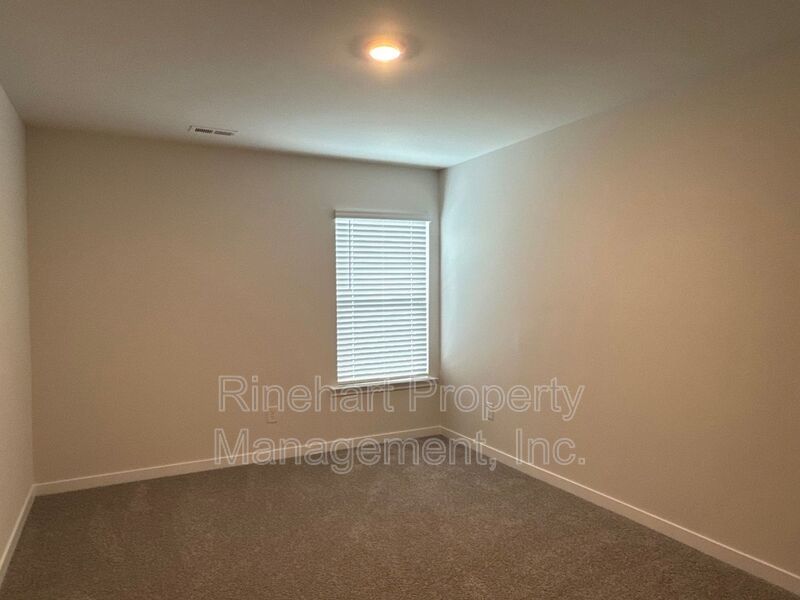 BRAND NEW TOWNHOME w/ Garage Parking ***RENT SPECIAL: $0 FIRST MONTH'S RENT*** property image