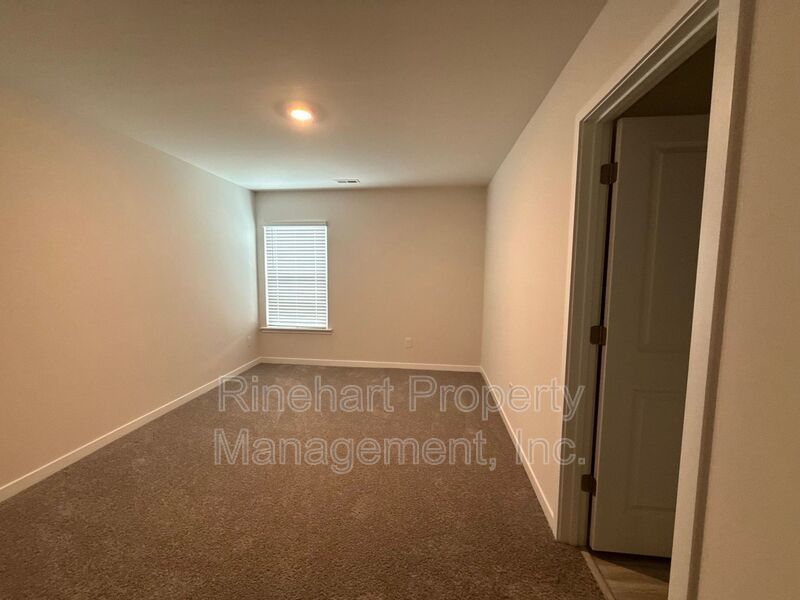 BRAND NEW TOWNHOME w/ Garage Parking ***RENT SPECIAL: $0 FIRST MONTH'S RENT*** property image