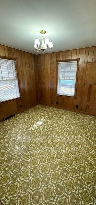 Cozy 2-Bedroom, 1-Bathroom Home w/ a Bonus Room property image