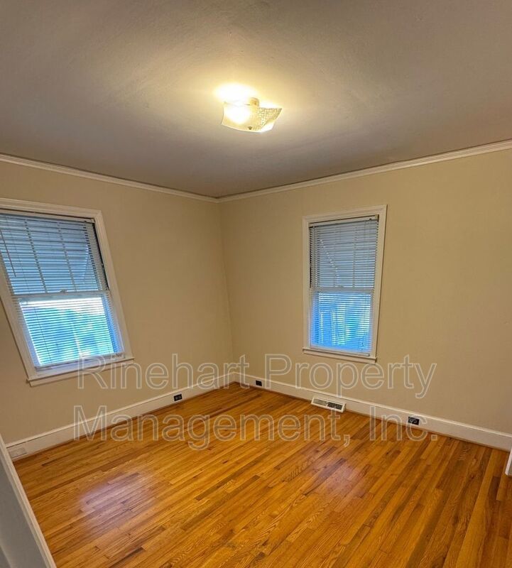 Cozy 2-Bedroom, 1-Bathroom Home w/ a Bonus Room property image