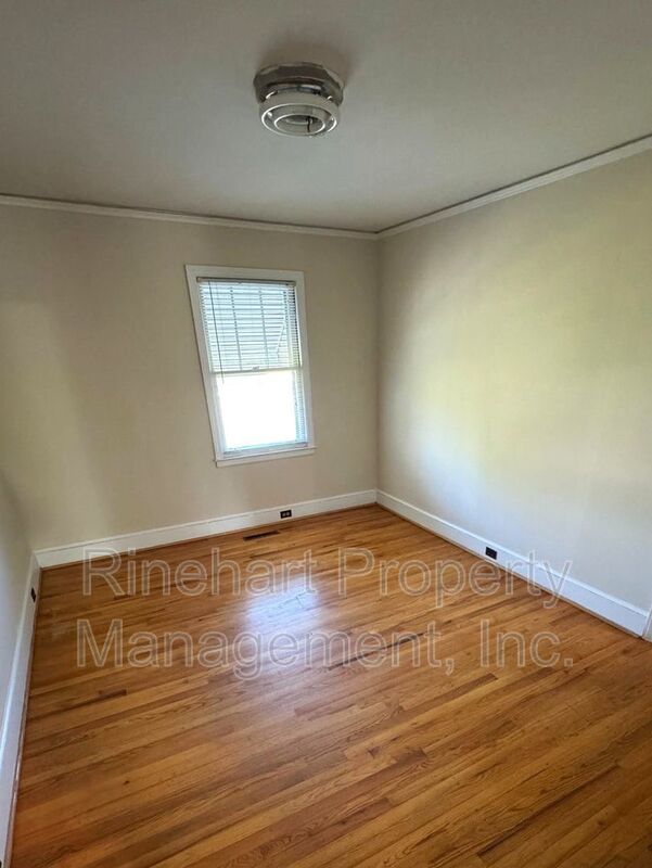 Cozy 2-Bedroom, 1-Bathroom Home w/ a Bonus Room property image