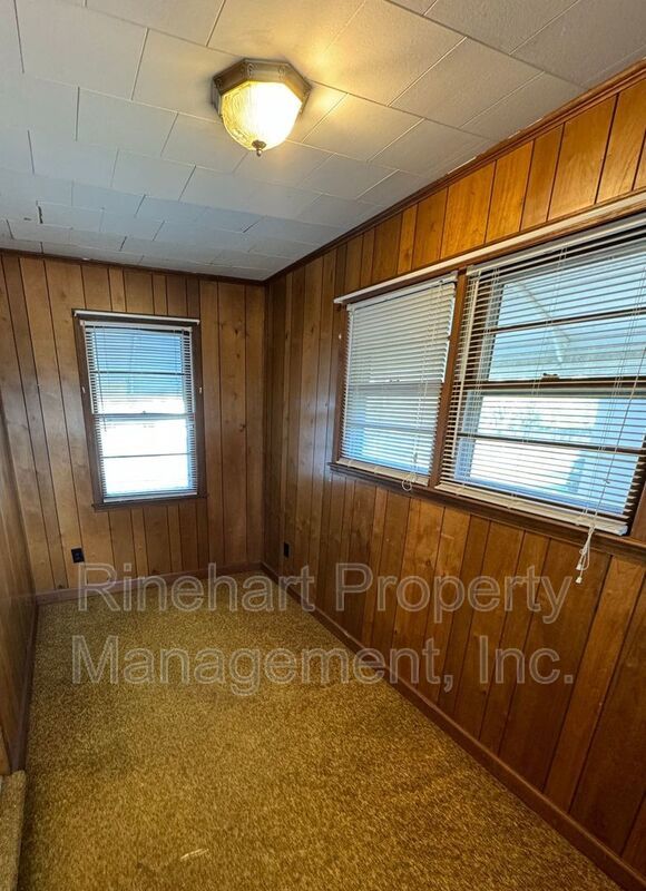 Cozy 2-Bedroom, 1-Bathroom Home w/ a Bonus Room property image