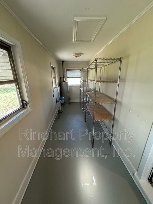 Cozy 2-Bedroom, 1-Bathroom Home w/ a Bonus Room property image