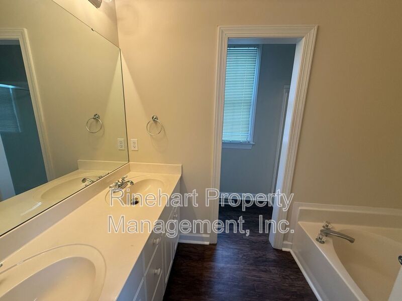 3 Bedroom In Bristol Park!! property image