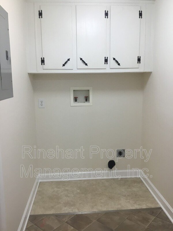 2 Bedroom 1 Bathroom House minutes from Lige Street Park & Carroll Park! property image