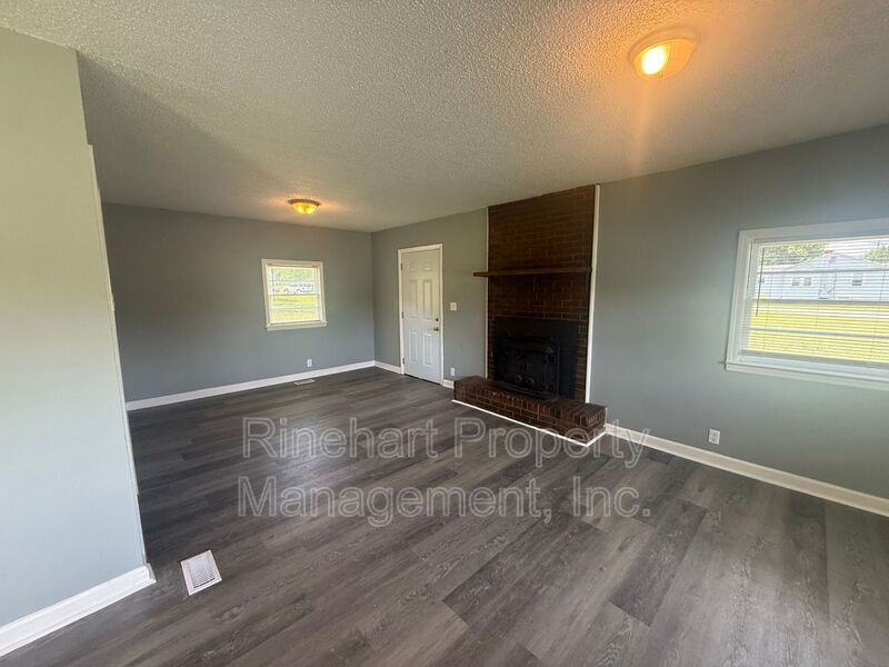 Three Bedroom Brick Home with Large Yard property image