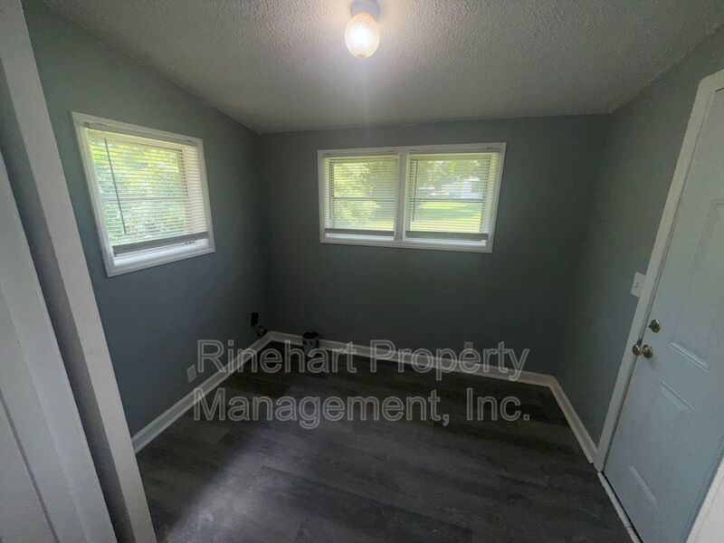Three Bedroom Brick Home with Large Yard property image