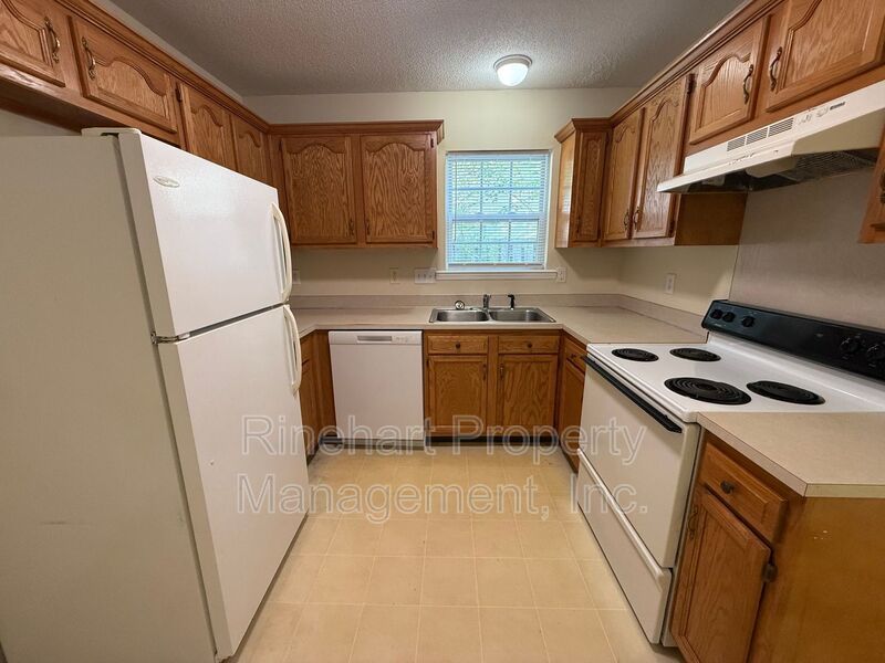 2BR/2BA Duplex in Cherry Meadows! property image