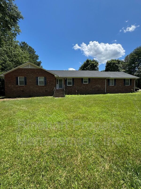 Beautuful Country Setting Just Minutes from Major Corridors property image
