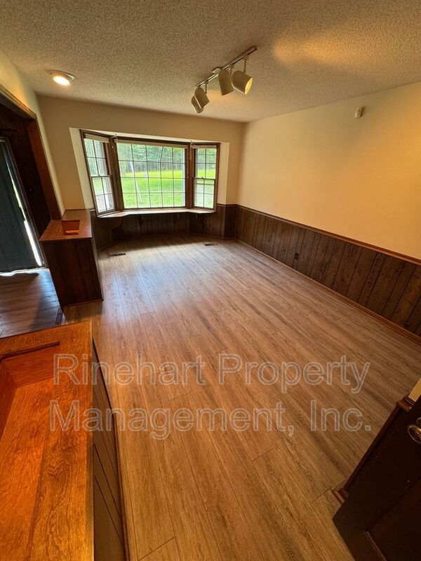 Beautuful Country Setting Just Minutes from Major Corridors property image