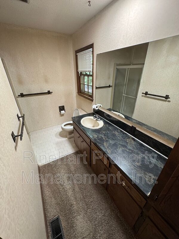 Beautuful Country Setting Just Minutes from Major Corridors property image