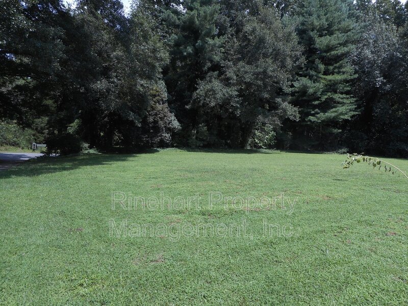 Beautuful Country Setting Just Minutes from Major Corridors property image