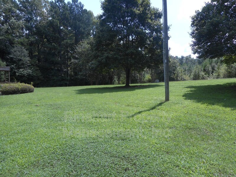 Beautuful Country Setting Just Minutes from Major Corridors property image
