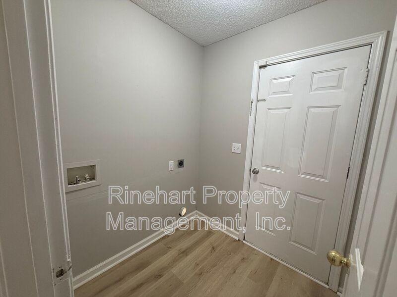 Freshly Updated 3BR Home with New Flooring & 2-Car Garage in Rock Hill property image