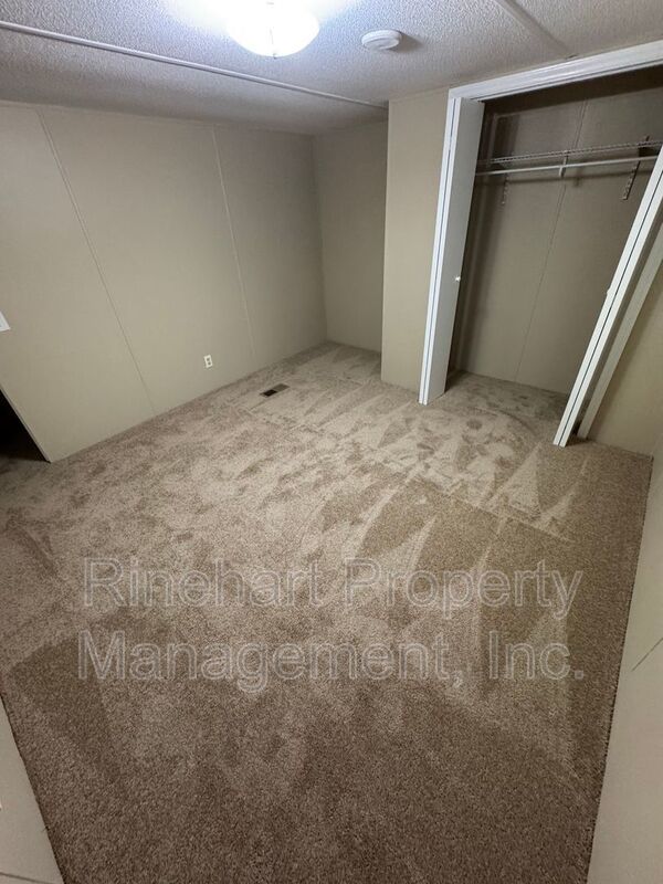 3-bedroom, 2-bathroom Home with Sunroom! property image