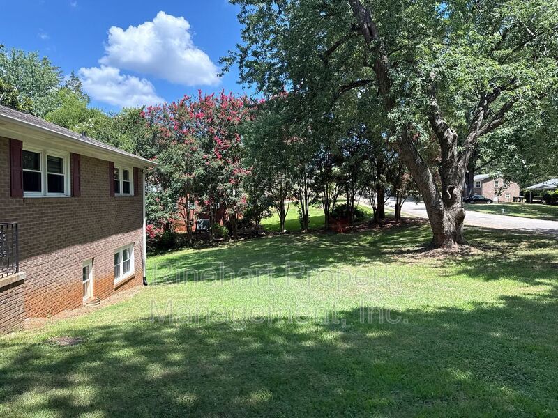 4-Bedroom, 2-Bathroom Brick Home property image