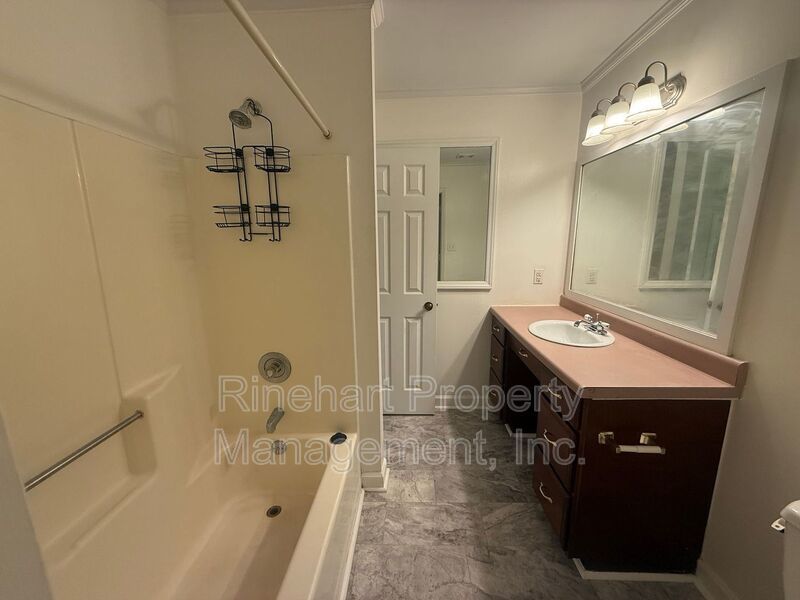 2 Bedroom Condo near Cherry Park **Rent Special: $300 off of the first month of rent** property image