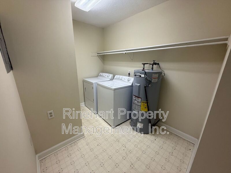 2 Bedroom Condo near Cherry Park **Rent Special: $300 off of the first month of rent** property image