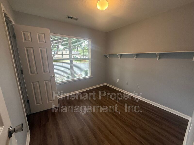 End-Unit Townhome Near Lake Wylie Shopping & Dining property image