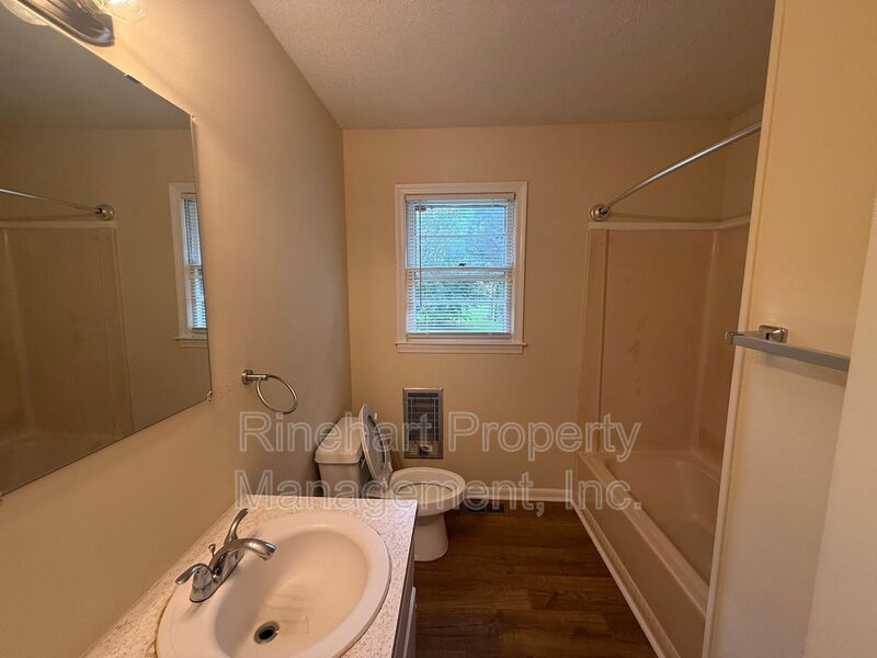 3 Bedroom near Hargett Park! property image