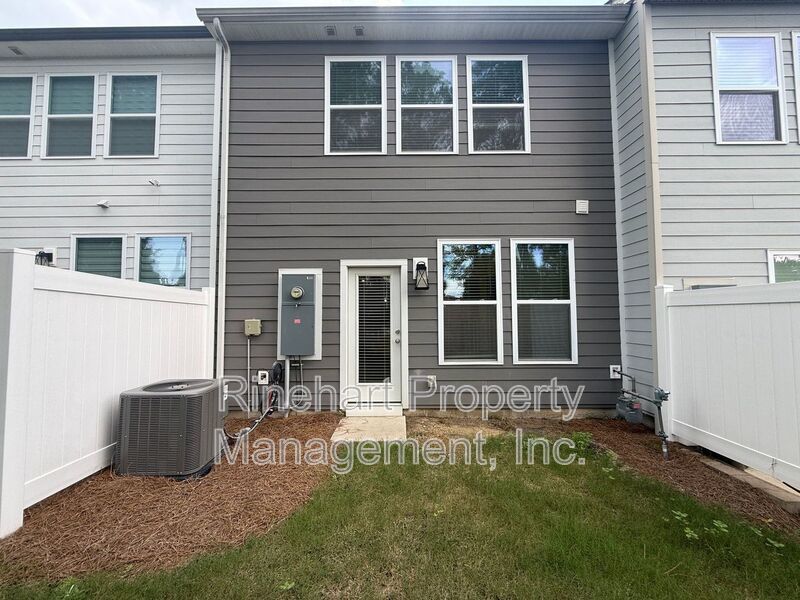Paddlers Cove 3 Bedroom 2.5 Bath Townhome property image