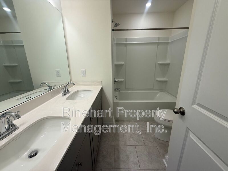 Paddlers Cove 3 Bedroom 2.5 Bath Townhome property image