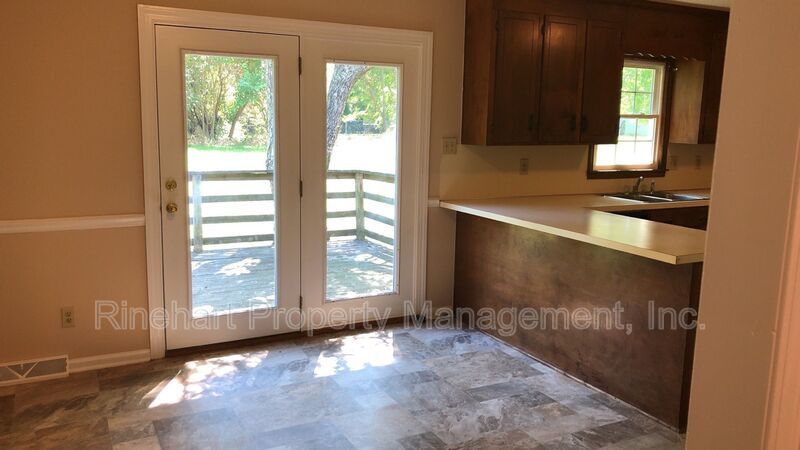 Cozy, 3-Bedroom Ranch property image