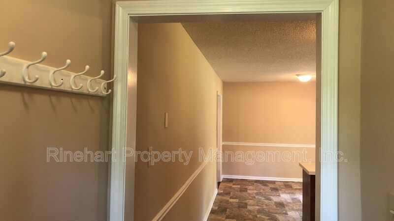 Cozy, 3-Bedroom Ranch property image