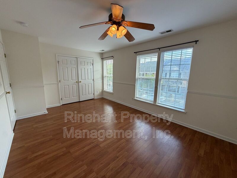 Welcome to this spacious 2 bedroom, 2.5 bath townhome in Atherton Place! property image