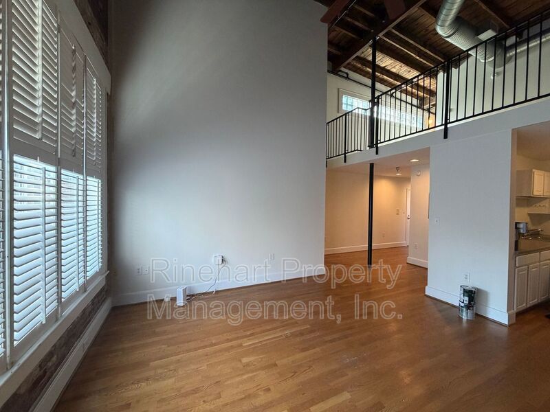 Downtown Loft Apartment!! property image