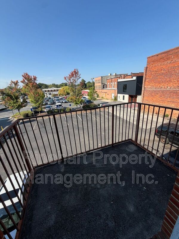 Downtown Loft Apartment!! property image