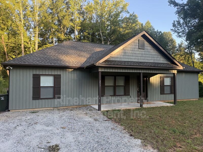 Modern 3BR/2BA Home Walking Distance to Downtown York property image