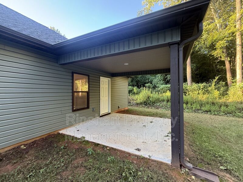 Modern 3BR/2BA Home Walking Distance to Downtown York property image