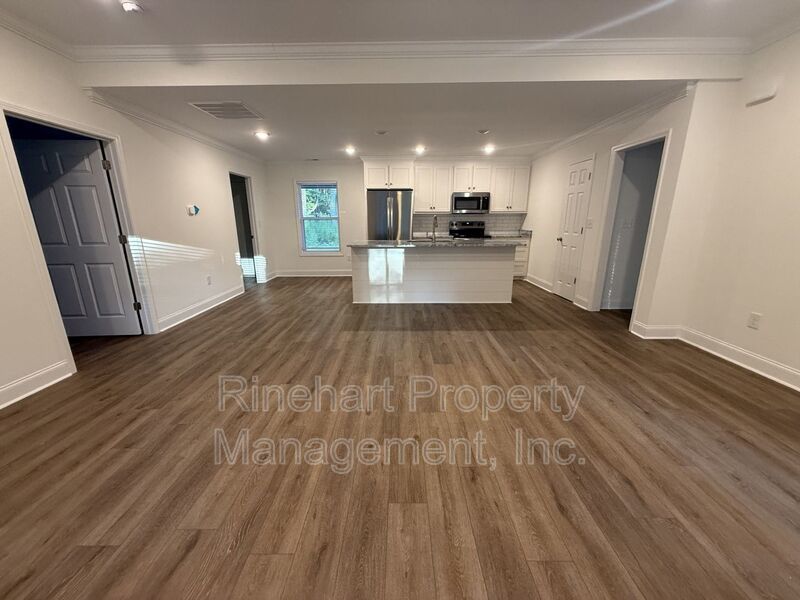 Modern 3BR/2BA Home Walking Distance to Downtown York property image